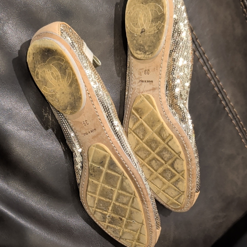 CHANEL Women's Sequin Flats - Silver and Beige - Picture 4 of 6